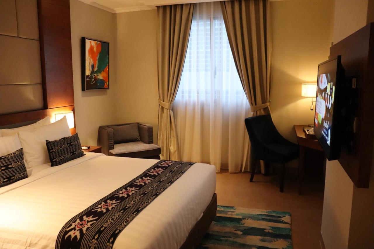 Sotis Hotel Kemang, Джакарта Екстериор снимка