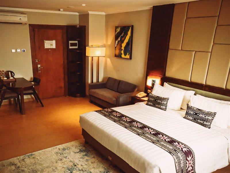 Sotis Hotel Kemang, Джакарта Екстериор снимка