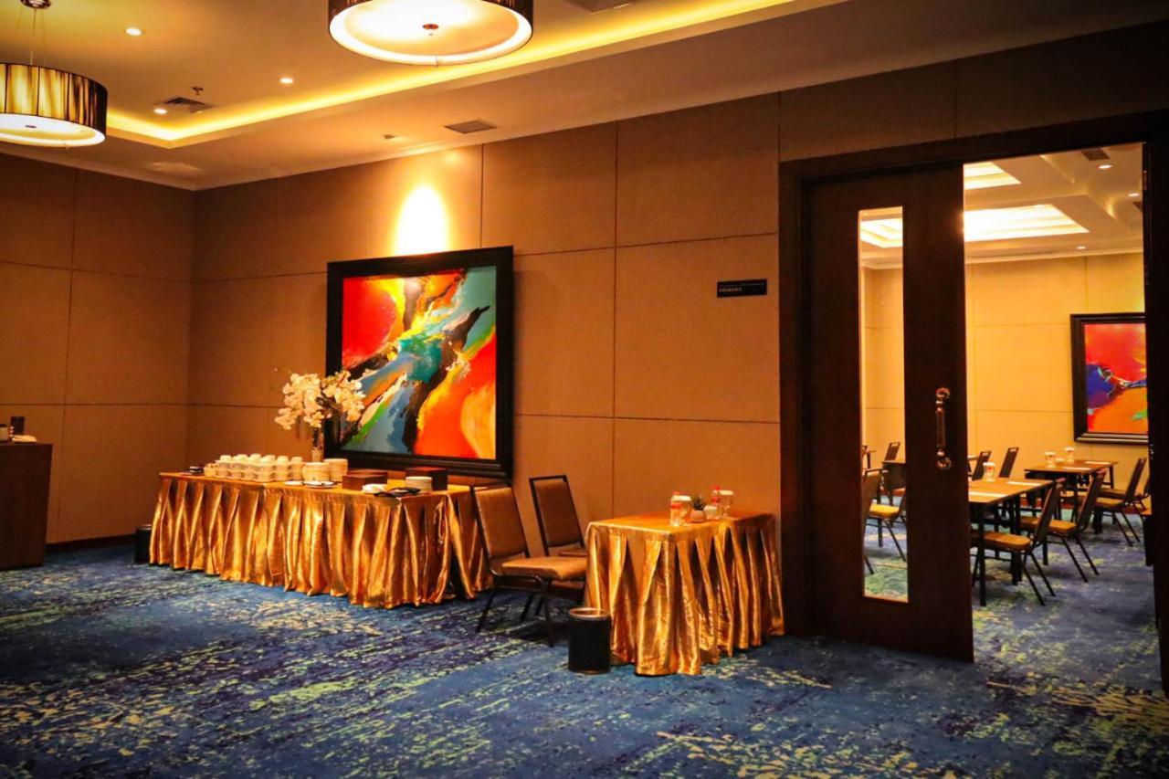 Sotis Hotel Kemang, Джакарта Екстериор снимка