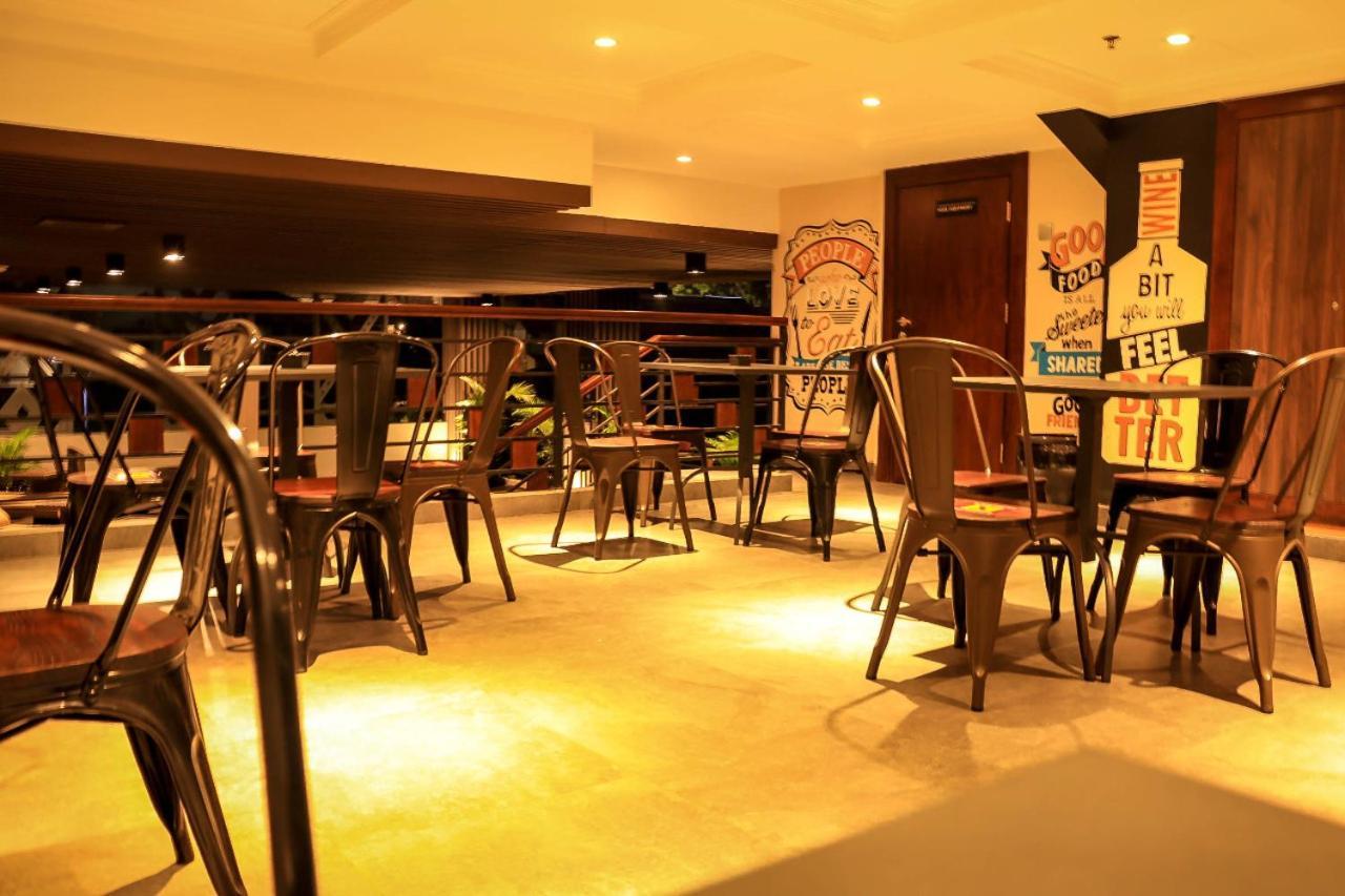 Sotis Hotel Kemang, Джакарта Екстериор снимка