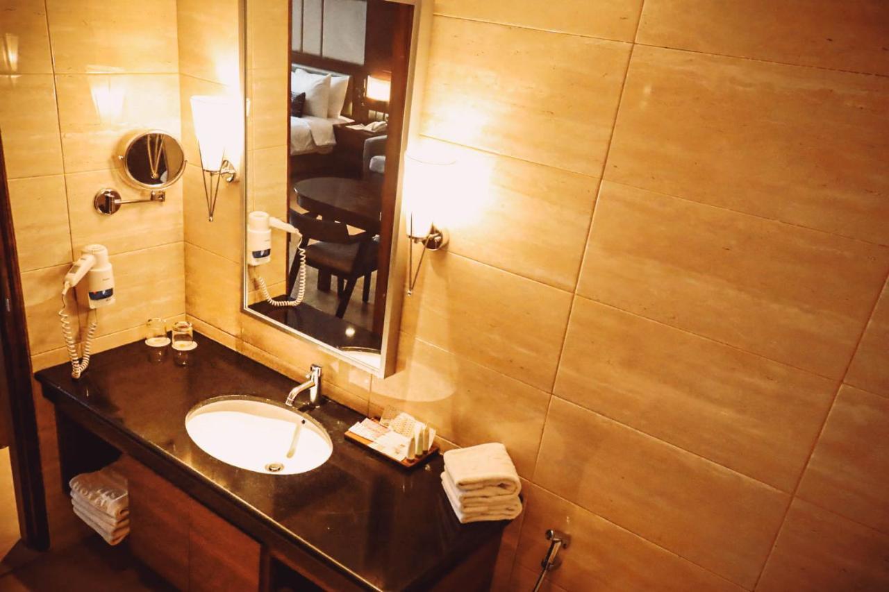 Sotis Hotel Kemang, Джакарта Екстериор снимка