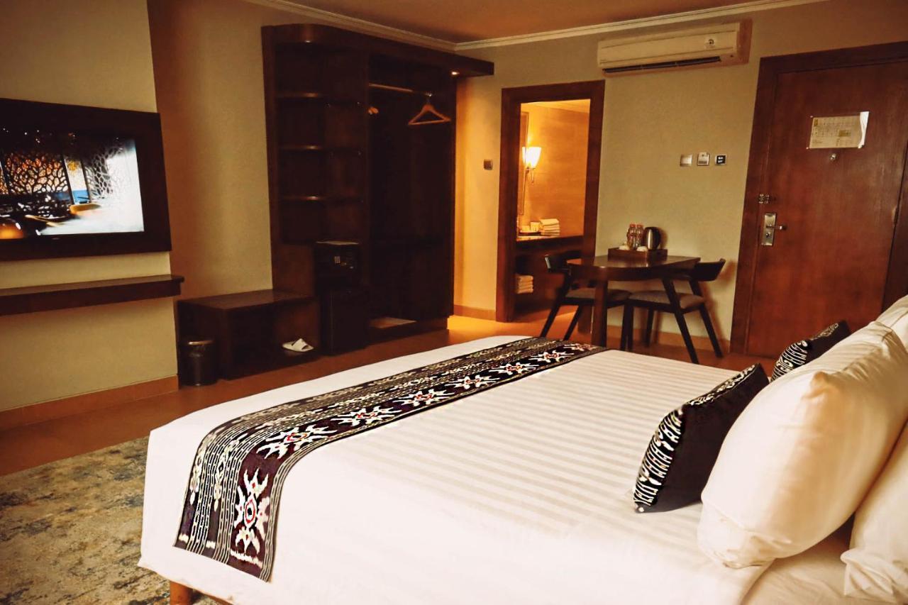 Sotis Hotel Kemang, Джакарта Екстериор снимка