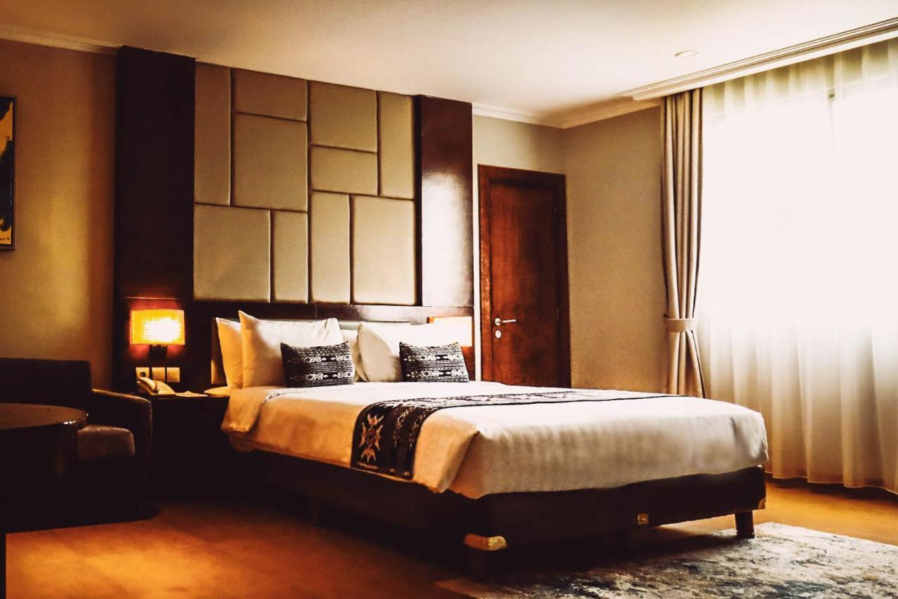 Sotis Hotel Kemang, Джакарта Екстериор снимка